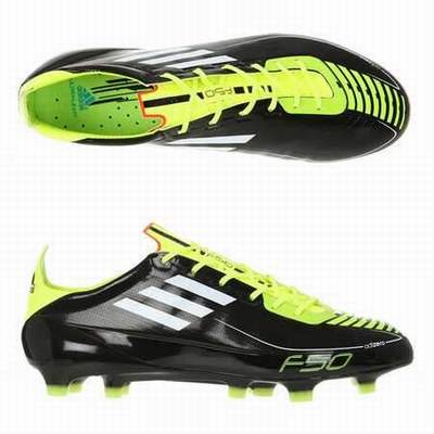 chaussure de foot moulé nike