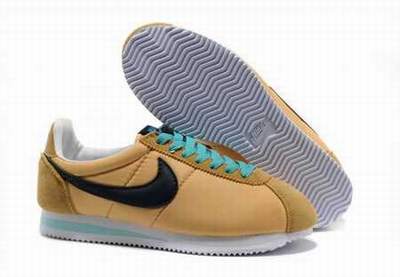 botte nike pour femme